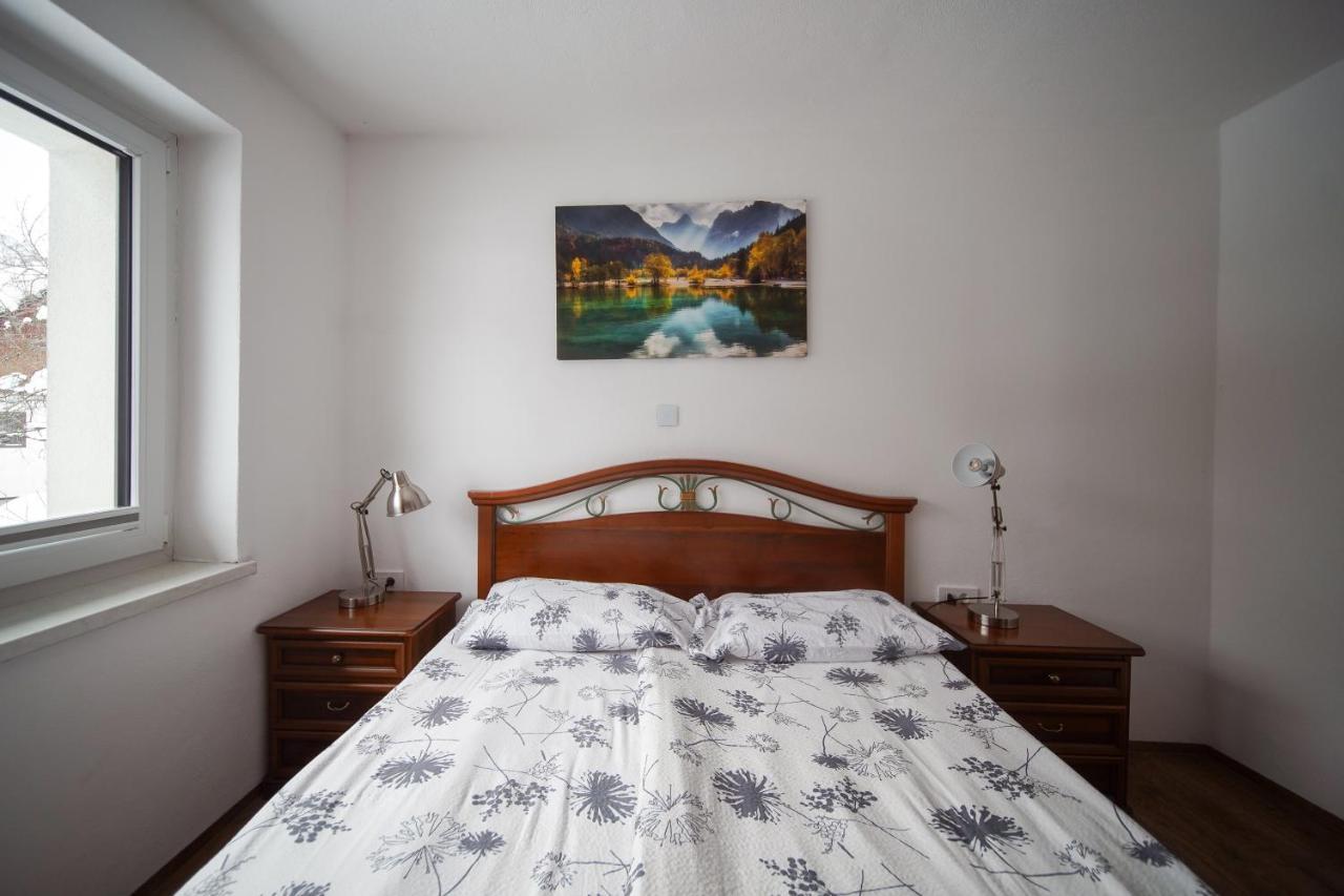 Appartamento Cozy Nest In The Heart Of Kranjska Gora Esterno foto